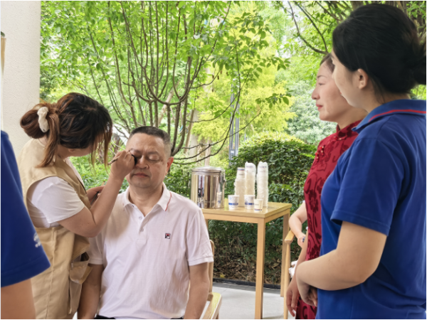 股市策略 温情活动暖社区，多元服务惠万家